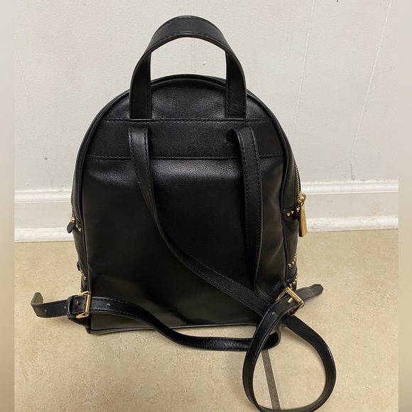 SOLD-SOLD - Picture 2 of 11